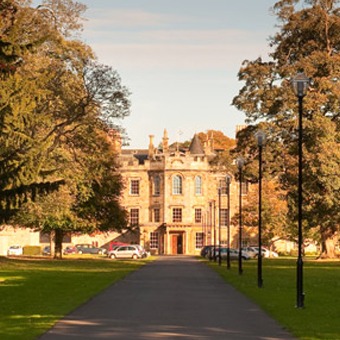 Newbattle Abbey College is an events venue located near Edinburgh City centre offering spaces for meetings, weddings, private parties, corporate events and functions